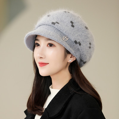 Palarie de iarna model nou cu vizor si element metalic pentru femei