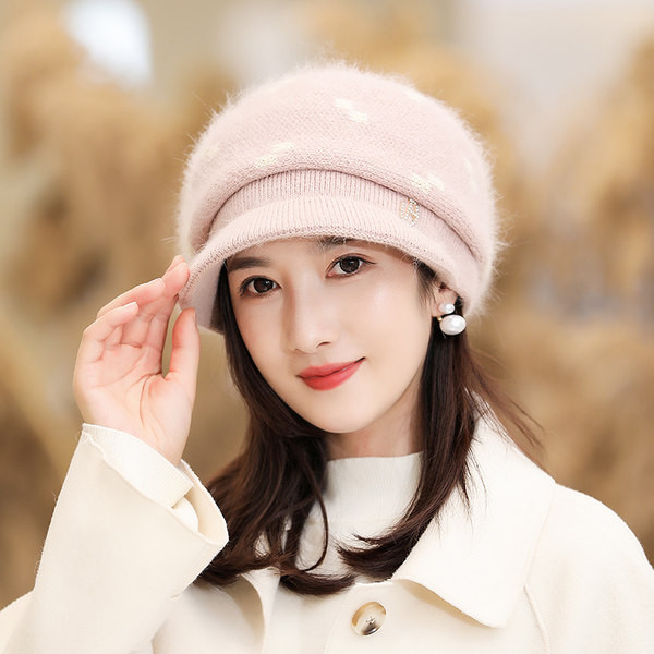 Palarie de iarna model nou cu vizor si element metalic pentru femei