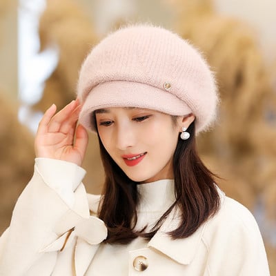 Γυναικείο χειμερινό καπέλο με γείσο με μεταλλικό στοιχείο