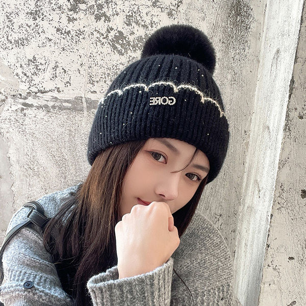 Naiste talvemüts - metallelemendiga