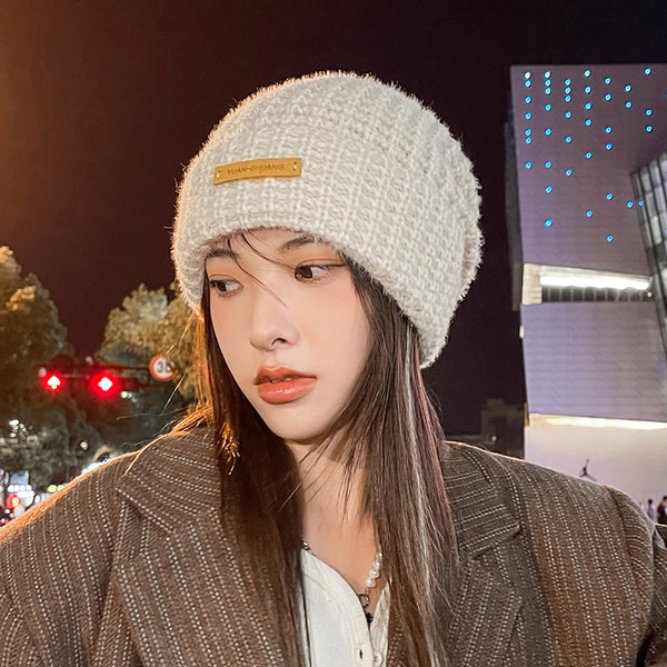 Πλεκτό χειμωνιάτικο καπέλο με λογότυπο και πον-πον