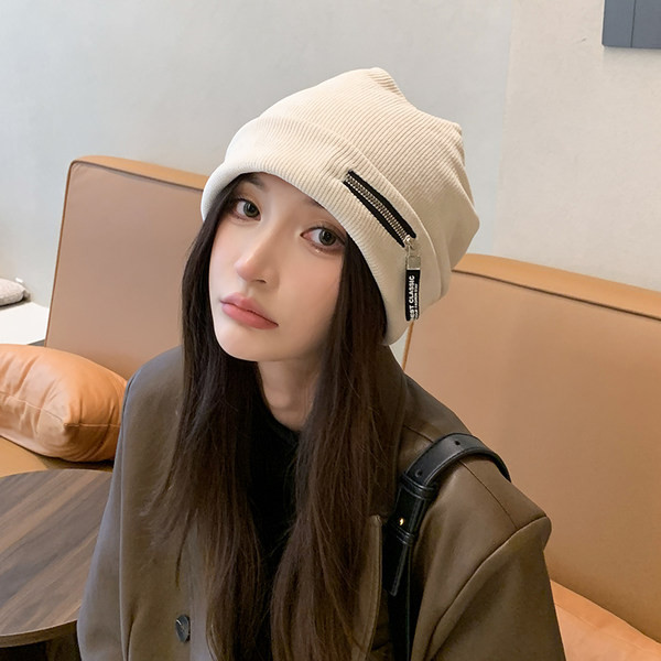 Naiste moodne lukuga müts