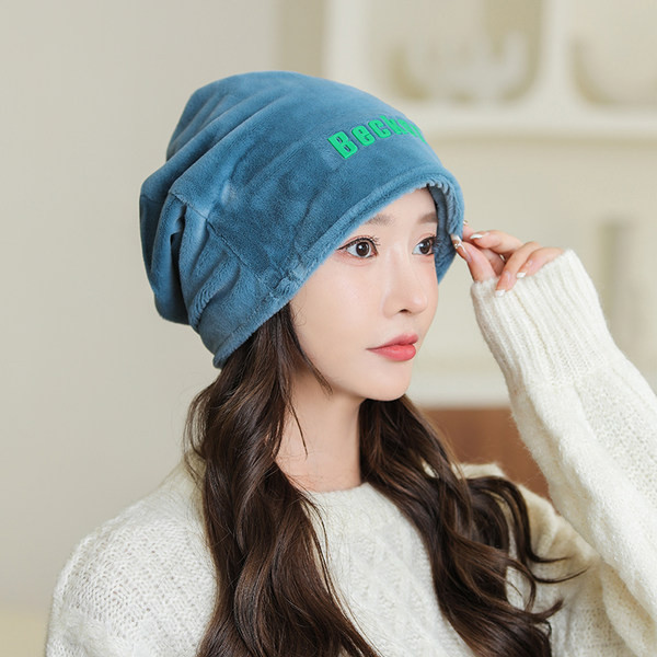 Sügisene kirjaga talvemüts naistele