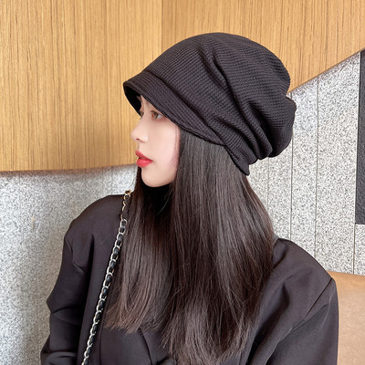 Kolmes värvitoonis naiste sügismüts