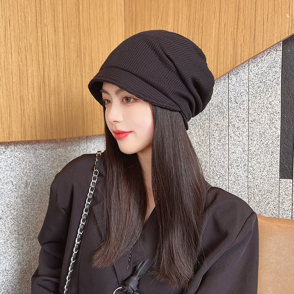 Kolmes värvitoonis naiste sügismüts