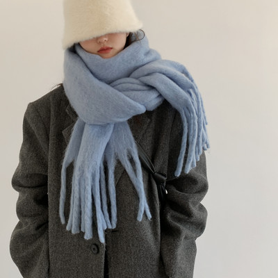 Μονόχρωμο γυναικείο χειμωνιάτικο κασκόλ με κρόσσια