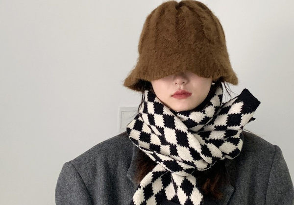 Eșarfă de iarnă de damă în culori irizate