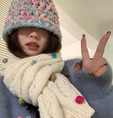 Μοντέρνο πλεκτό χειμωνιάτικο κασκόλ για γυναίκες σε διάφορα χρώματα