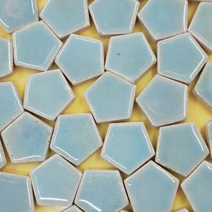 10 tk ebakorrapärased mosaiikplaadid keraamiline leht südametähe mosaiiktükid DIY loominguline käsitsi valmistatud mosaiikpusle seinakaunistuse materjal