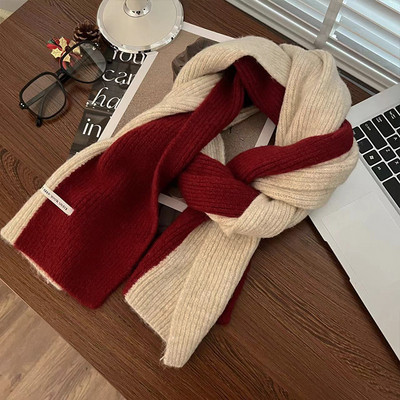 Naiste kootud sall pikkusega 176 cm