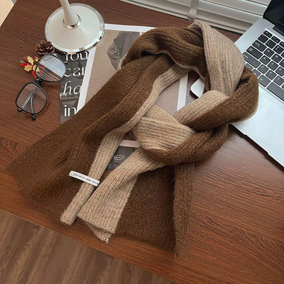 Naiste kootud sall pikkusega 176 cm