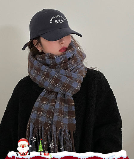 Eșarfă cu franjuri în carouri pentru femei