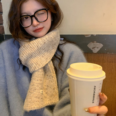 Γυναικείο χειμωνιάτικο κασκόλ με μήκος 166 cm