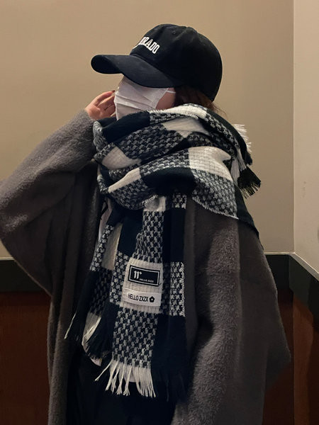 Eșarfă cu logo vintage în carouri pentru femei