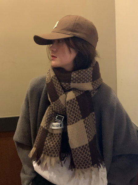 Eșarfă cu logo vintage în carouri pentru femei