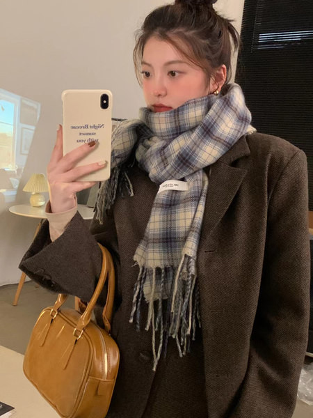 Trendi kockás női sál