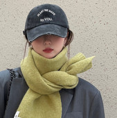 Χειμερινό κασκόλ σε διάφορα χρώματα