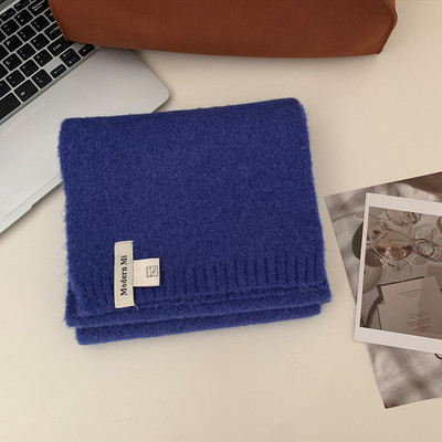 Χειμερινό κασκόλ σε διάφορα χρώματα