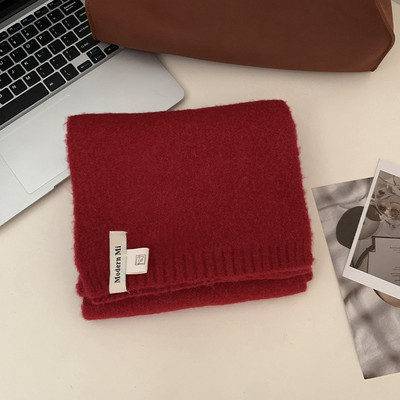 Χειμερινό κασκόλ σε διάφορα χρώματα