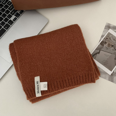 Χειμερινό κασκόλ σε διάφορα χρώματα