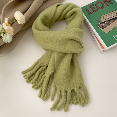 Puhas naiste sall erinevates värvides