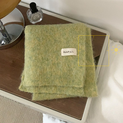 Κλασικό γυναικείο πλεκτό κασκόλ