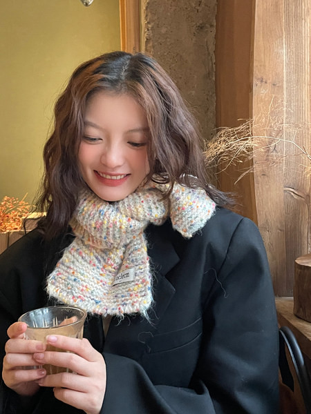 Eșarfă tricotată pentru femei