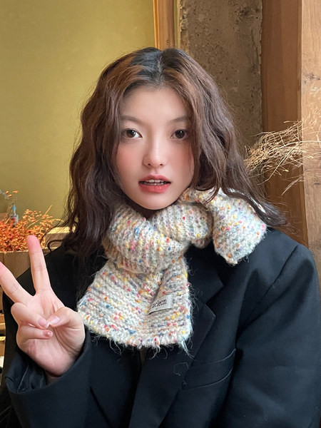 Eșarfă tricotată pentru femei