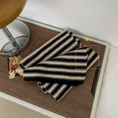 Naiste talvesall - triibuline muster