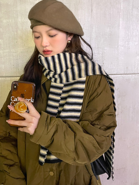 Naiste talvesall - triibuline muster