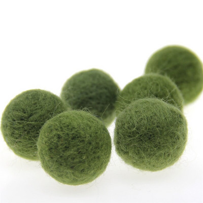 10 vnt. vilnos veltinio kamuoliukai, apvalūs vilnos veltinio rutuliai.