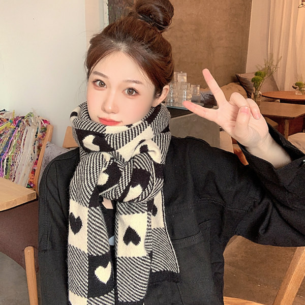 Γυναικείο κασκόλ με κέντημα