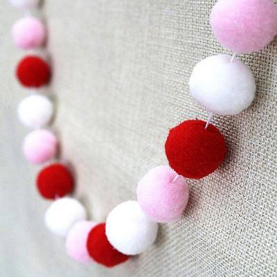 Πολύχρωμη μπάλα από τσόχα Παιδικά κορίτσια Διακόσμηση δωματίου γάμου Χριστουγεννιάτικο πάρτι γενεθλίων Κρεμαστό στολίδι τοίχου για παιδιά DIY Παιχνίδια Προμήθειες