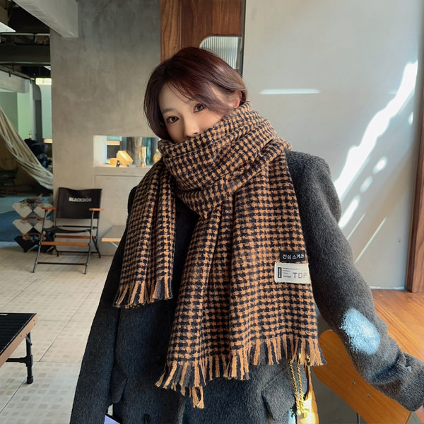 Γυναικείο καρό κασκόλ  με λογότυπο κατάλληλο για τον χειμώνα