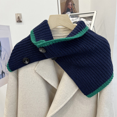 Γυναικείο πλεκτό κασκόλ με κουμπιά - τύπου γιακά