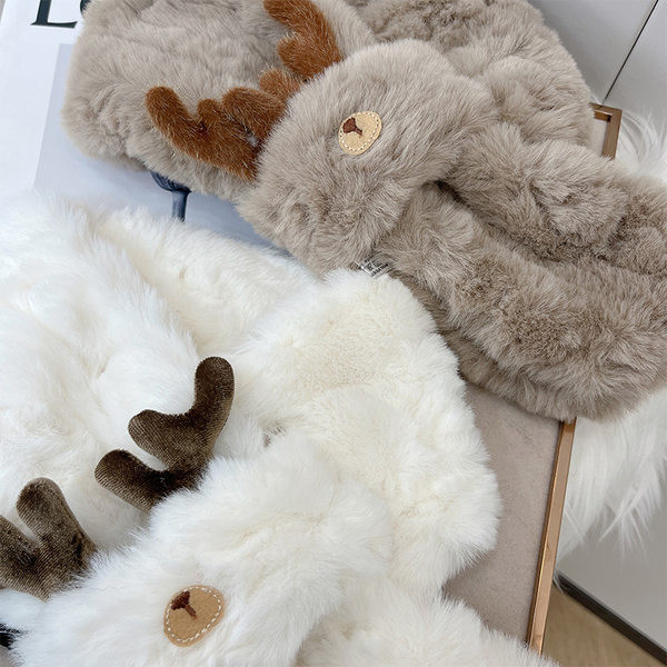 Γυναικείο βελούδινο κασκόλ με τρισδιάστατο στοιχείο