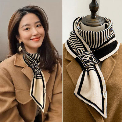 Γυναικείο μοντέρνο λεπτό πλεκτό κασκόλ με γράμματα