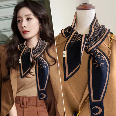 Γυναικείο μοντέρνο λεπτό πλεκτό κασκόλ με γράμματα