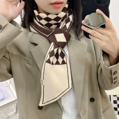 Γυναικείο μοντέρνο λεπτό πλεκτό κασκόλ με γράμματα