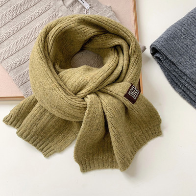 Puhta mustriga ühevärviline talvine kootud sall