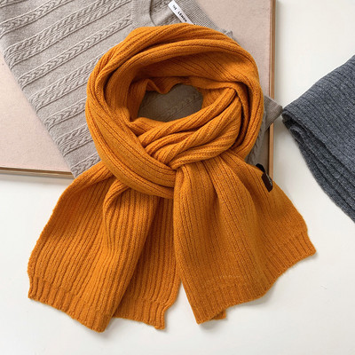 Puhta mustriga ühevärviline talvine kootud sall