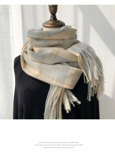 Esarfa dama in carouri potrivita pentru iarna