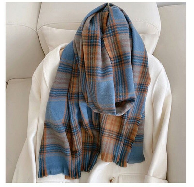 Μοντέρνο γυναικείο κασκόλ 