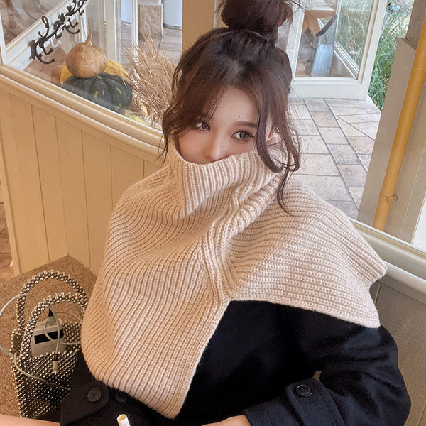 Γυναικείο πλεκτό κασκόλ κατάλληλο για τον χειμώνα