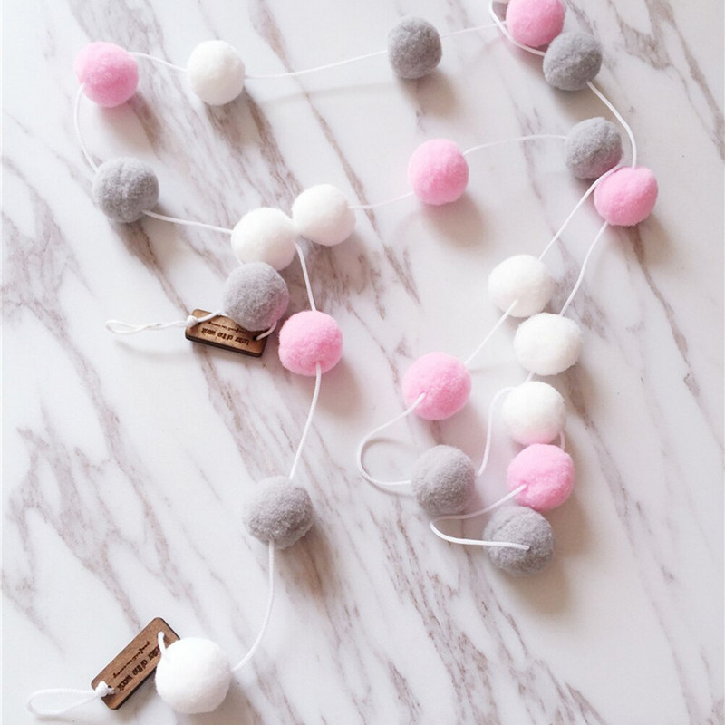 2M 30 rutuliukų vilnos veltinio rutuliukai pom pom girliandos, skirtos miegamojo gimtadienio vakarėliui pakabinti ant sienos