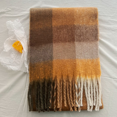 Eșarfă de iarnă de damă cu franjuri