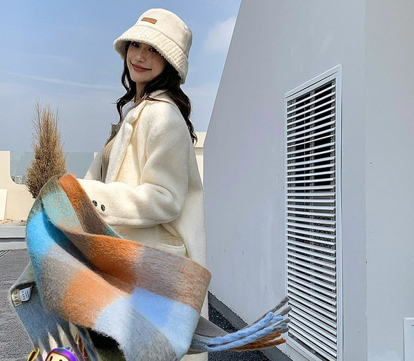 Eșarfă de iarnă de damă cu franjuri