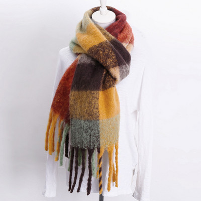 Moekas sügis-talvine ruuduline naiste sall