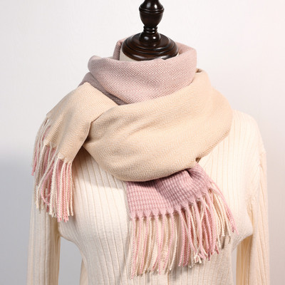 Μοντέρνο γυναικείο κασκόλ  με κρόσσια