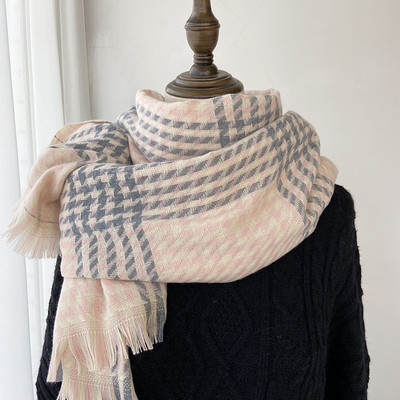 Γυναικείο φαρδύ κασκόλ για το φθινόπωρο και το χειμώνα με κρόσσια